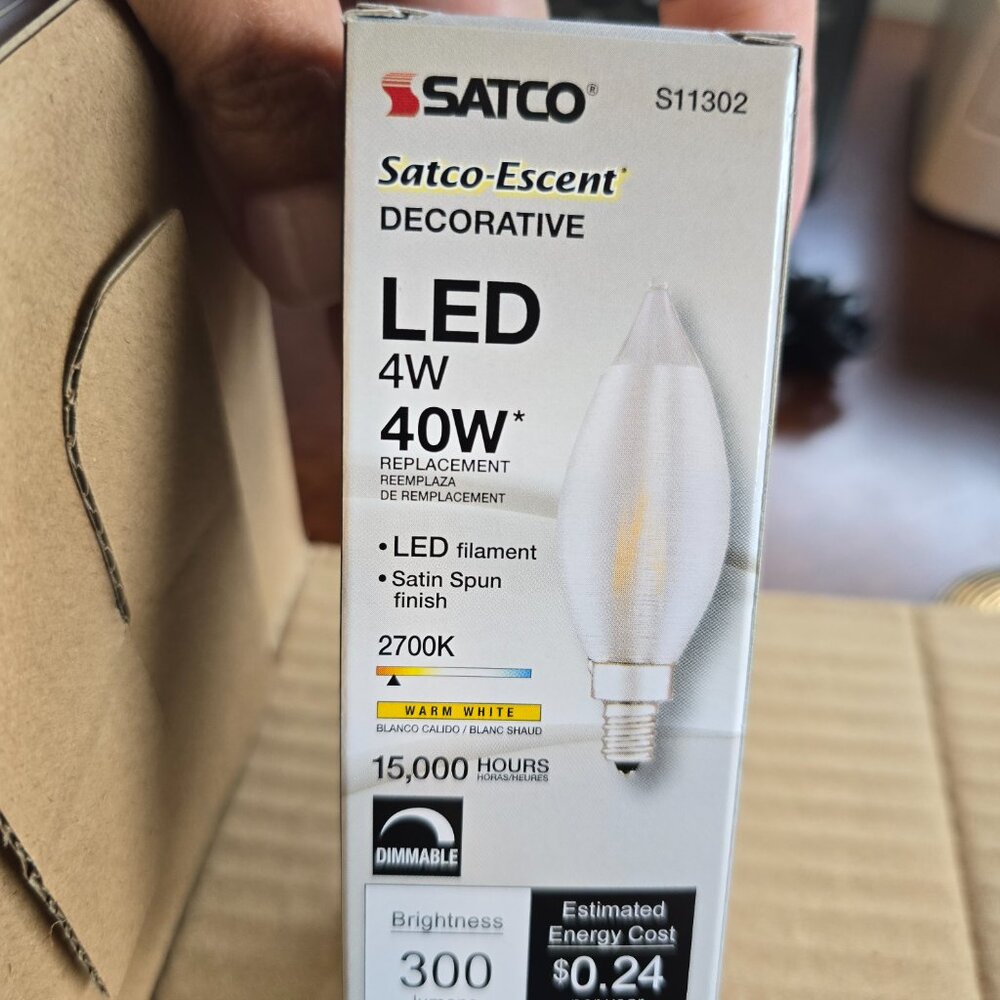 Satco Satco-Escent S11302 Decorative LED 4W CA11, 40W replacement. Candelabra